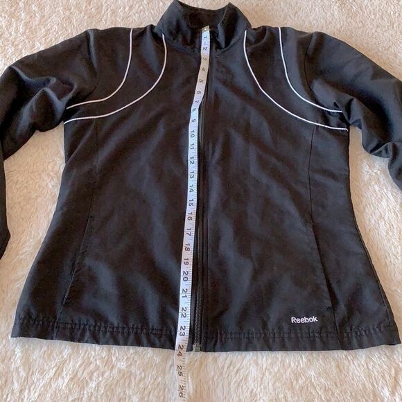 Reebok black and white fitted jacket woman’s size medium - Picture 11 of 16